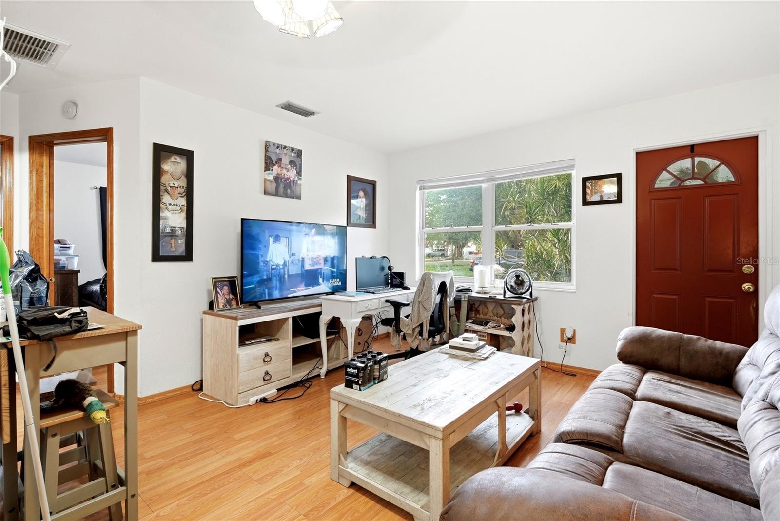 GLENSIDE SUB - Residential Income