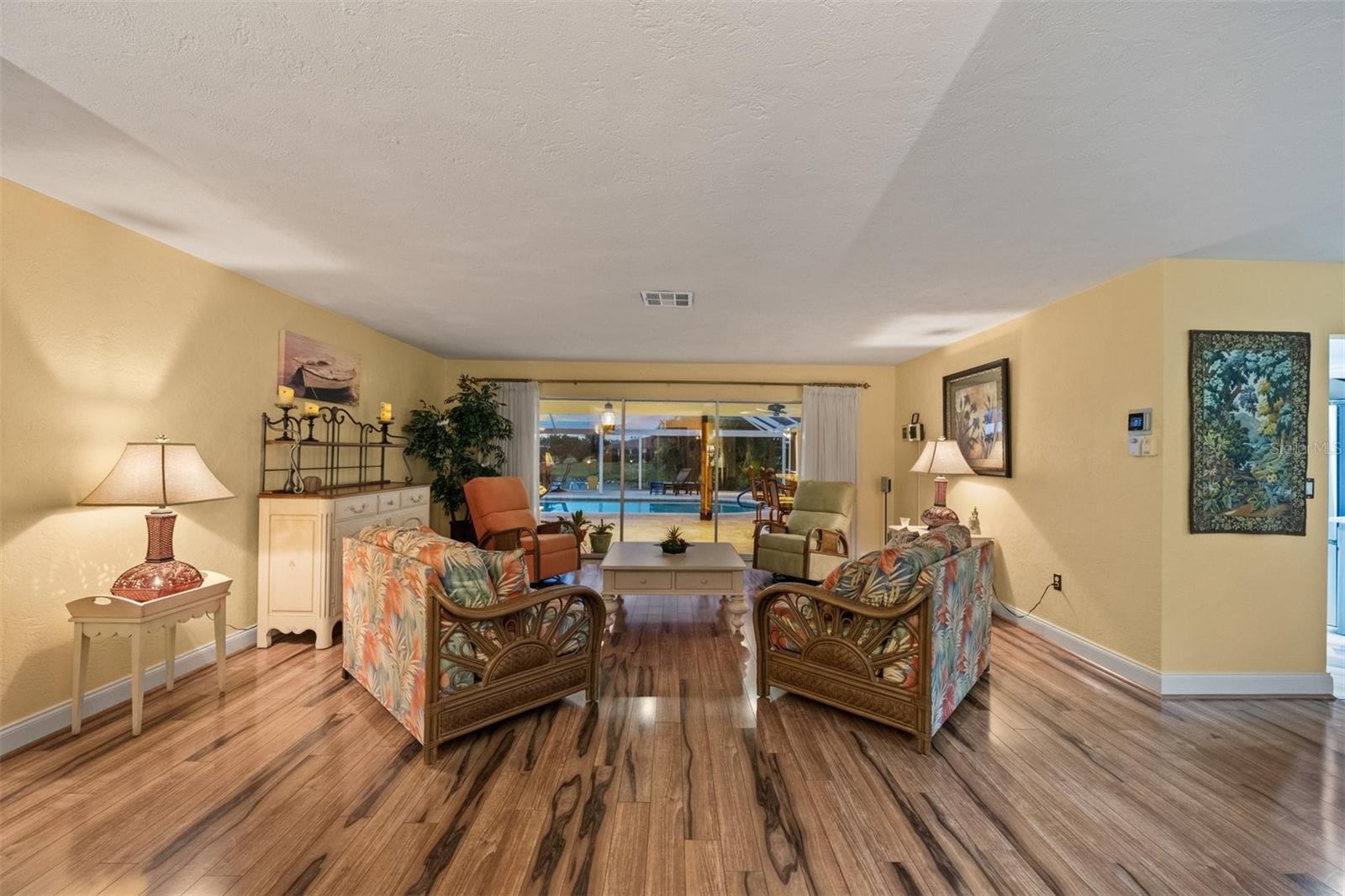 HERITAGE LAKE ESTATES - Residential