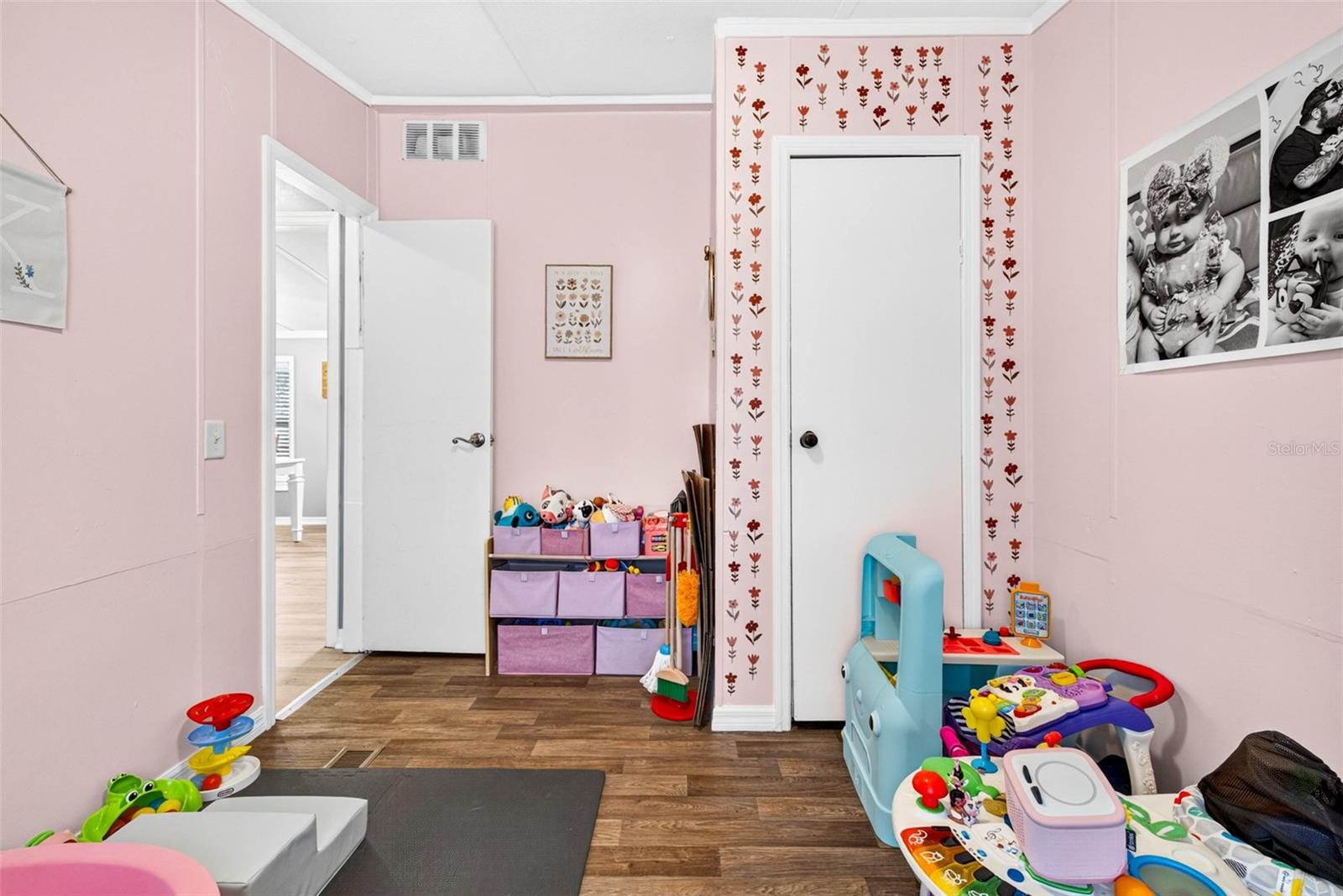 WHEATFIELD PLACE - Residential