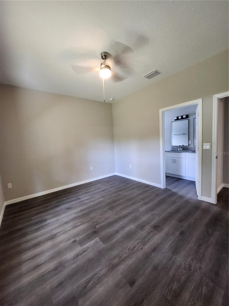 KNOLL PINE - Residential