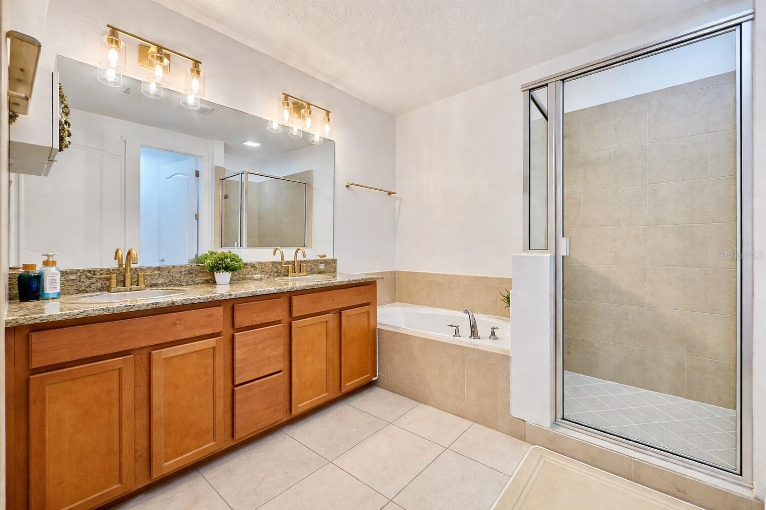 EAGLE CRK PH 1 VILLAGE D - Residential Lease