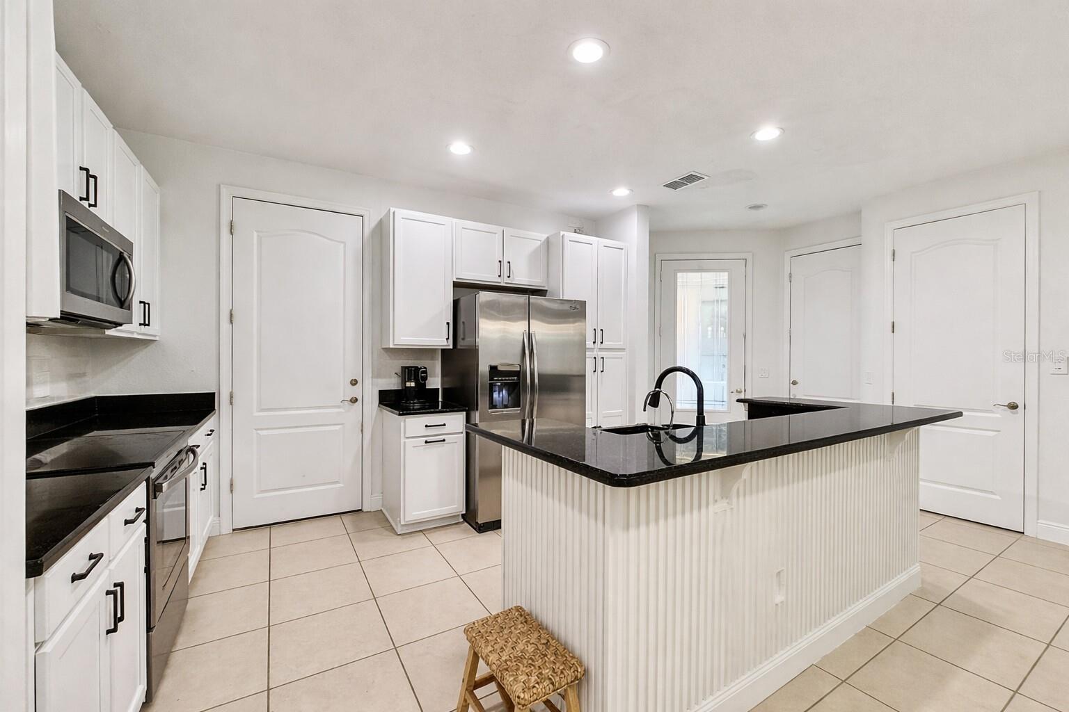 EAGLE CRK PH 1 VILLAGE D - Residential Lease