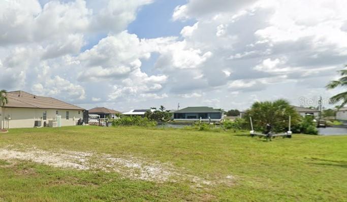 CAPE CORAL - Land