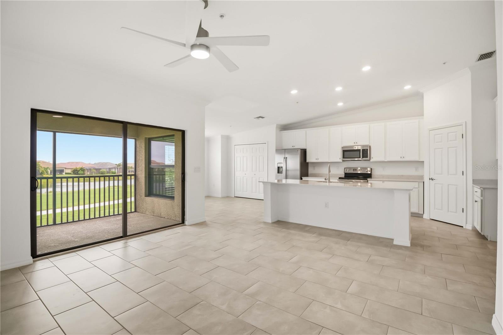 VERANDA VI AT LAKEWOOD NATIONAL PH III - Residential
