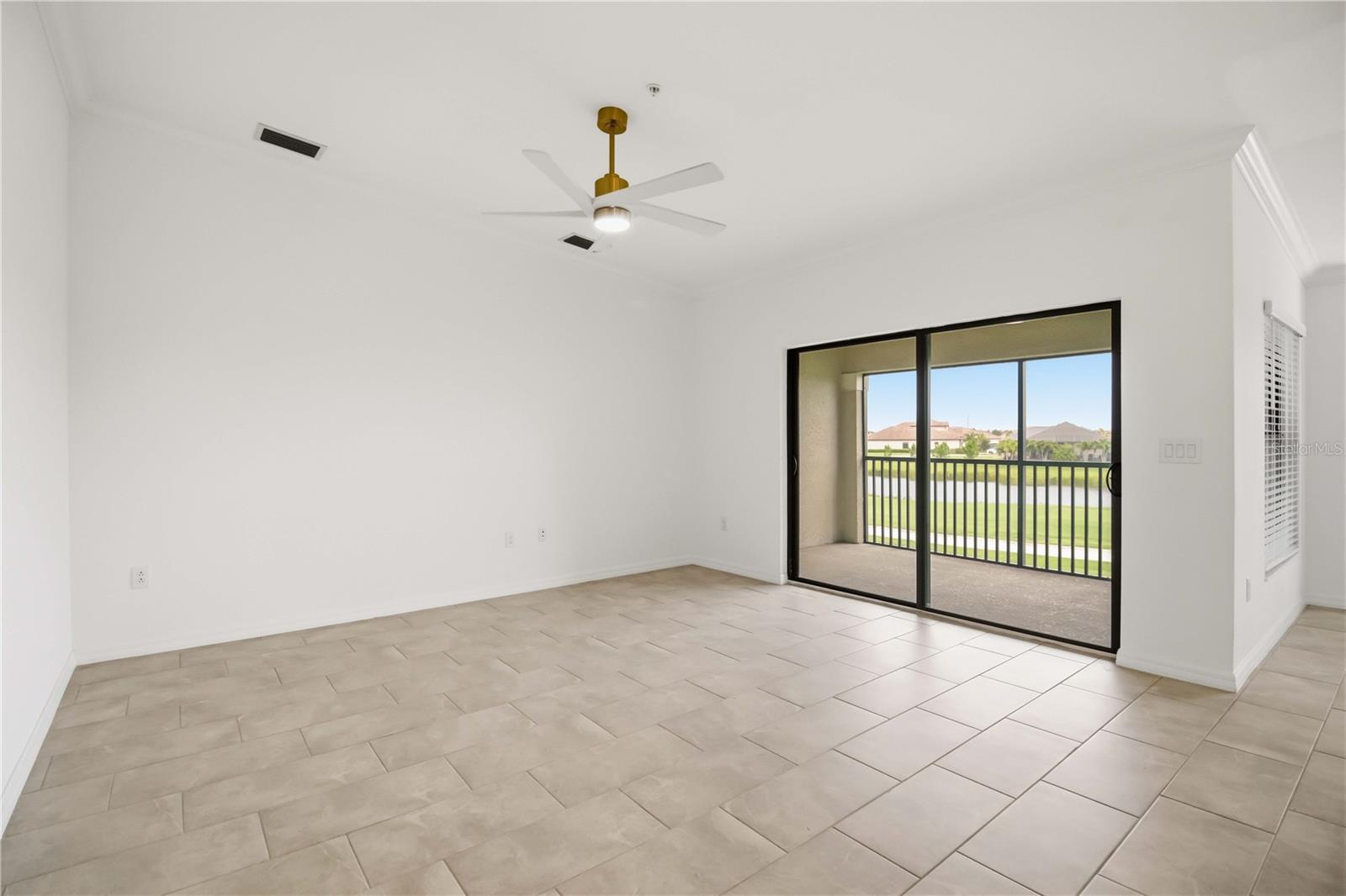 VERANDA VI AT LAKEWOOD NATIONAL PH III - Residential