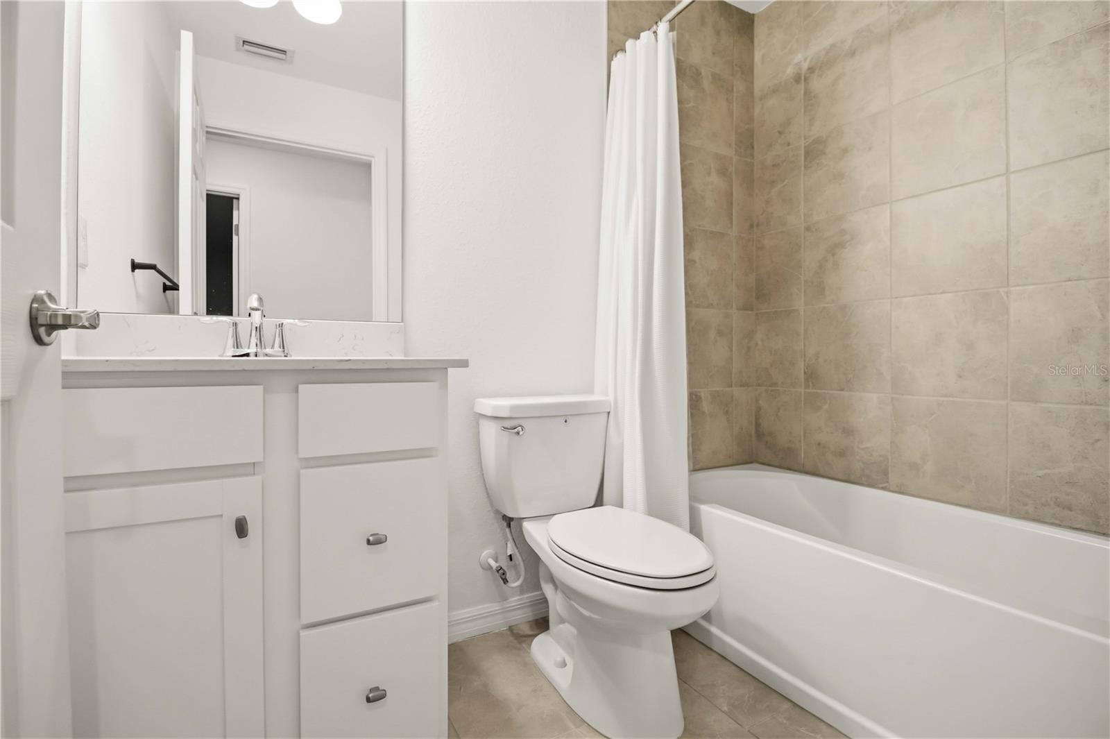 VERANDA VI AT LAKEWOOD NATIONAL PH III - Residential