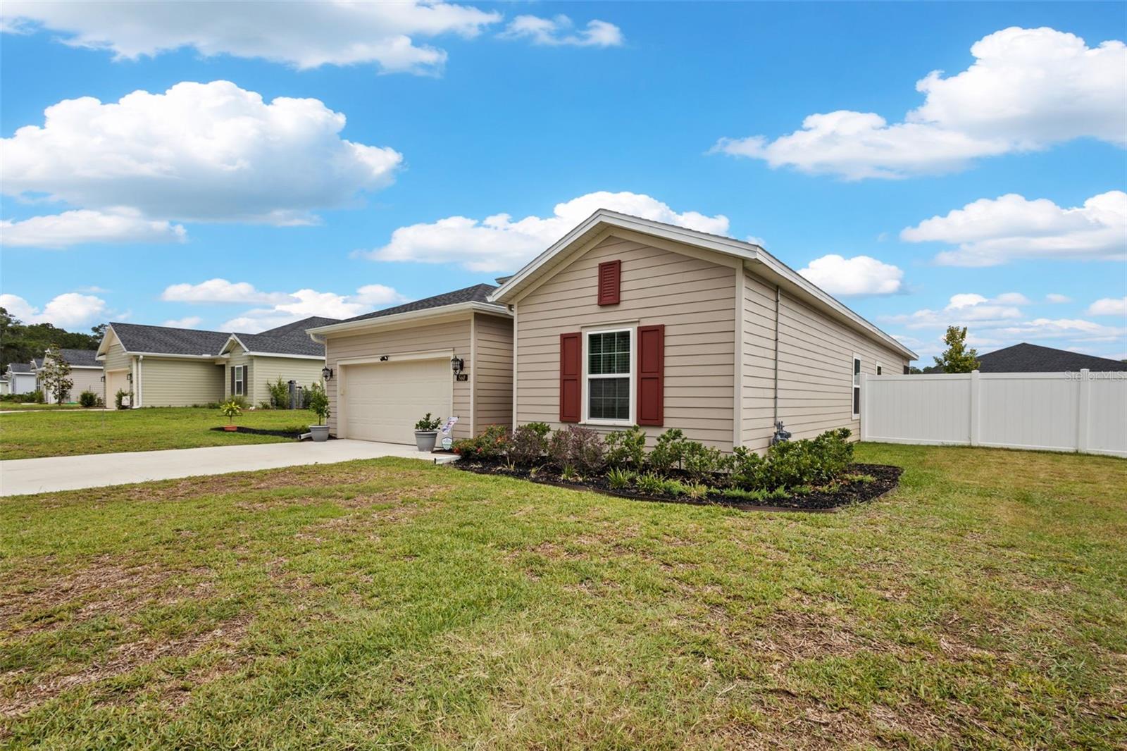 COUNTRY LANE ESTATES - Residential