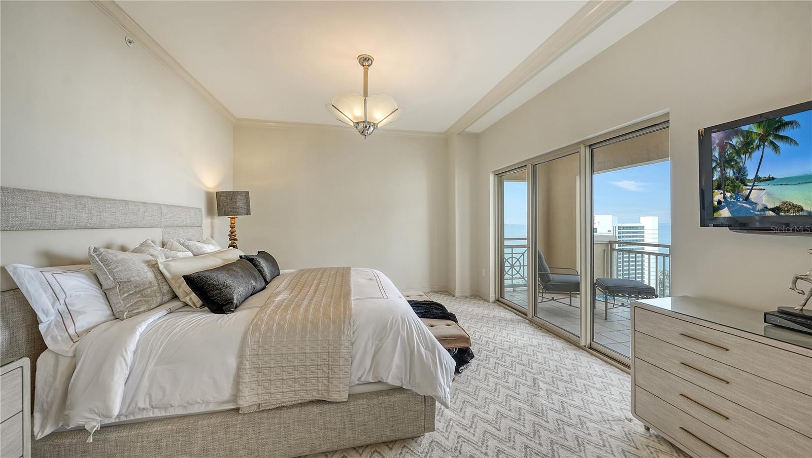 THE RESIDENCES - Residential
