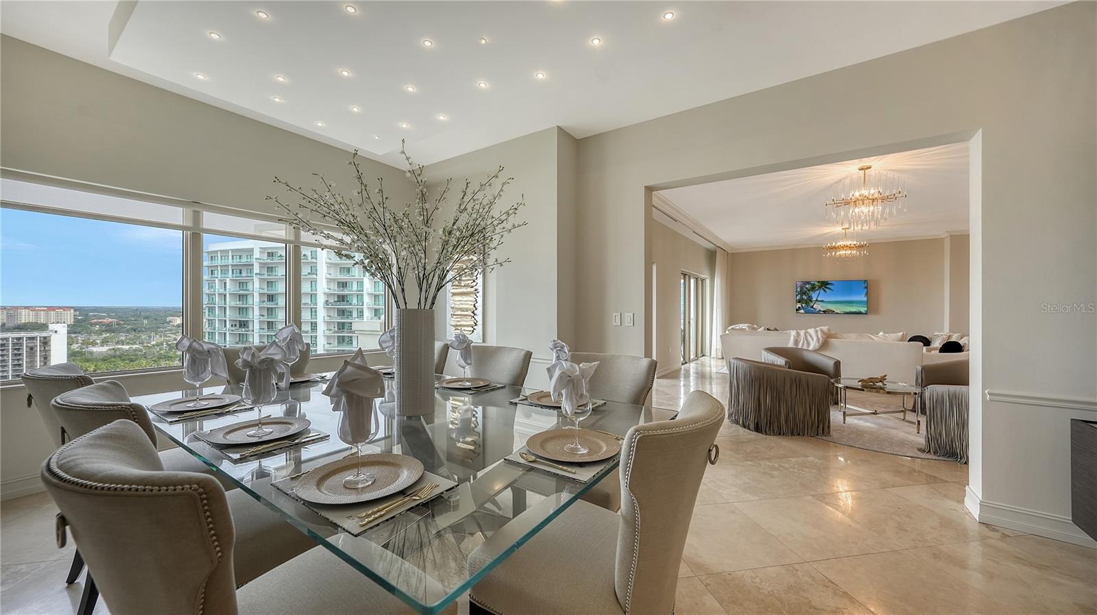 THE RESIDENCES - Residential