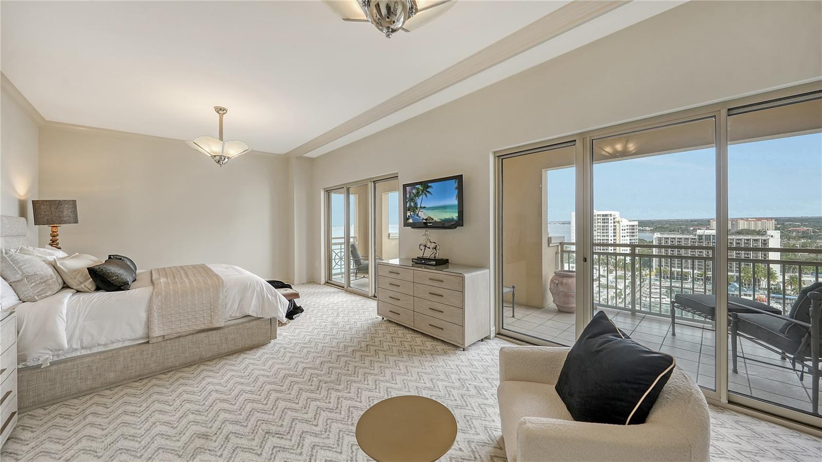 THE RESIDENCES - Residential
