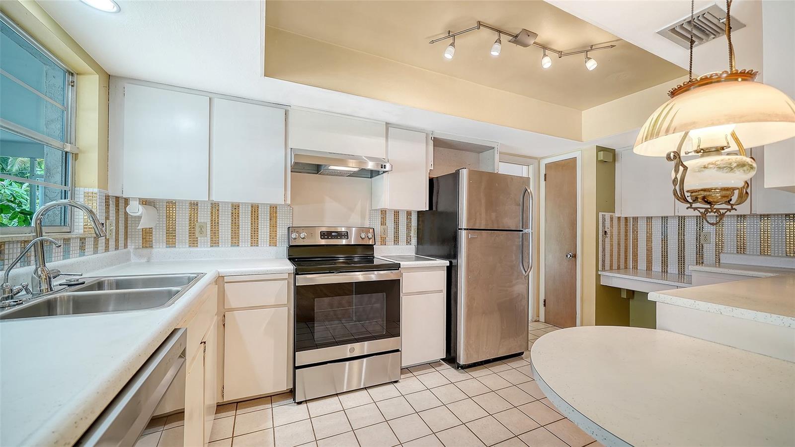 VENICE GULF VIEW REP - Residential