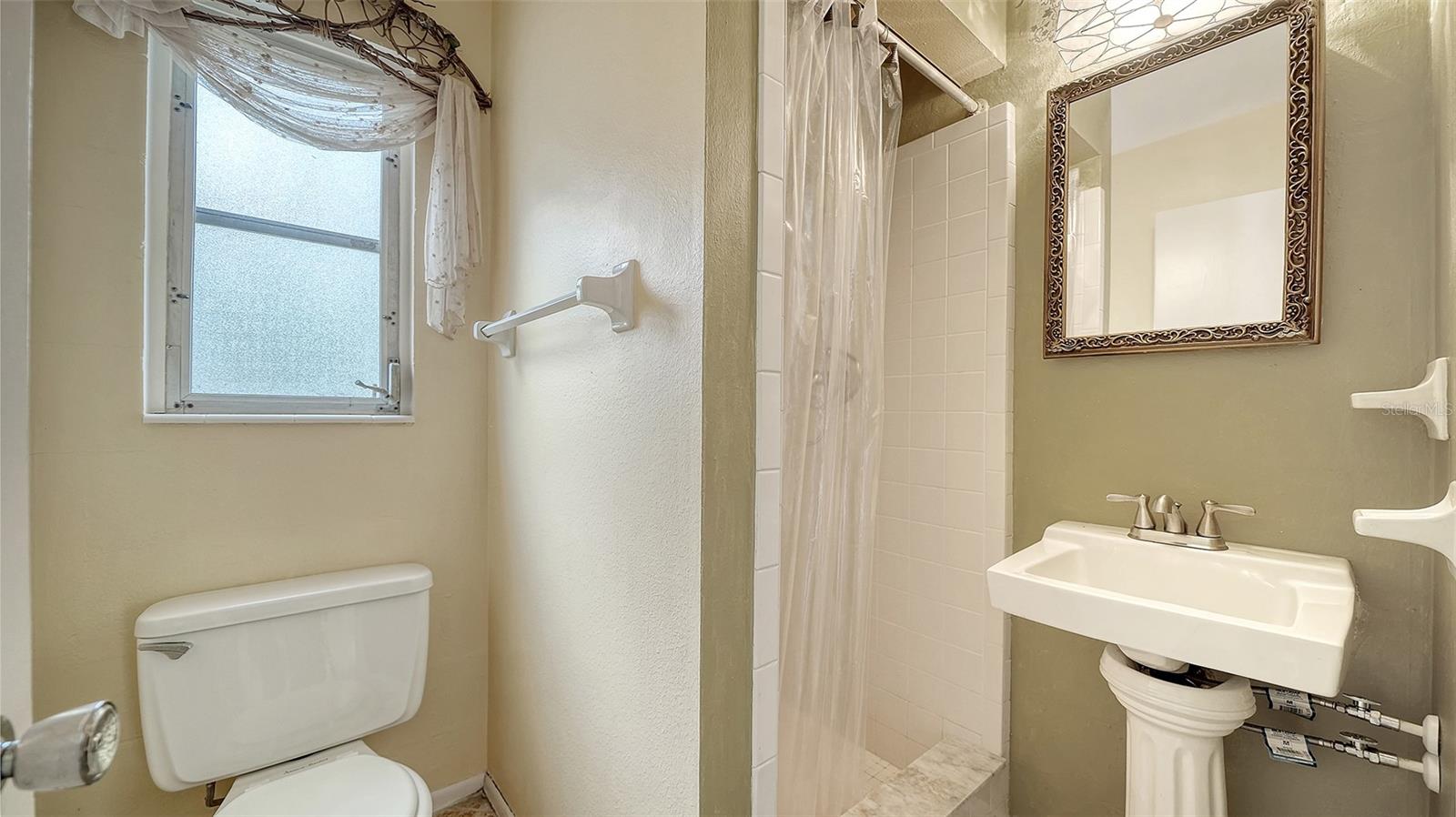 VENICE GULF VIEW REP - Residential