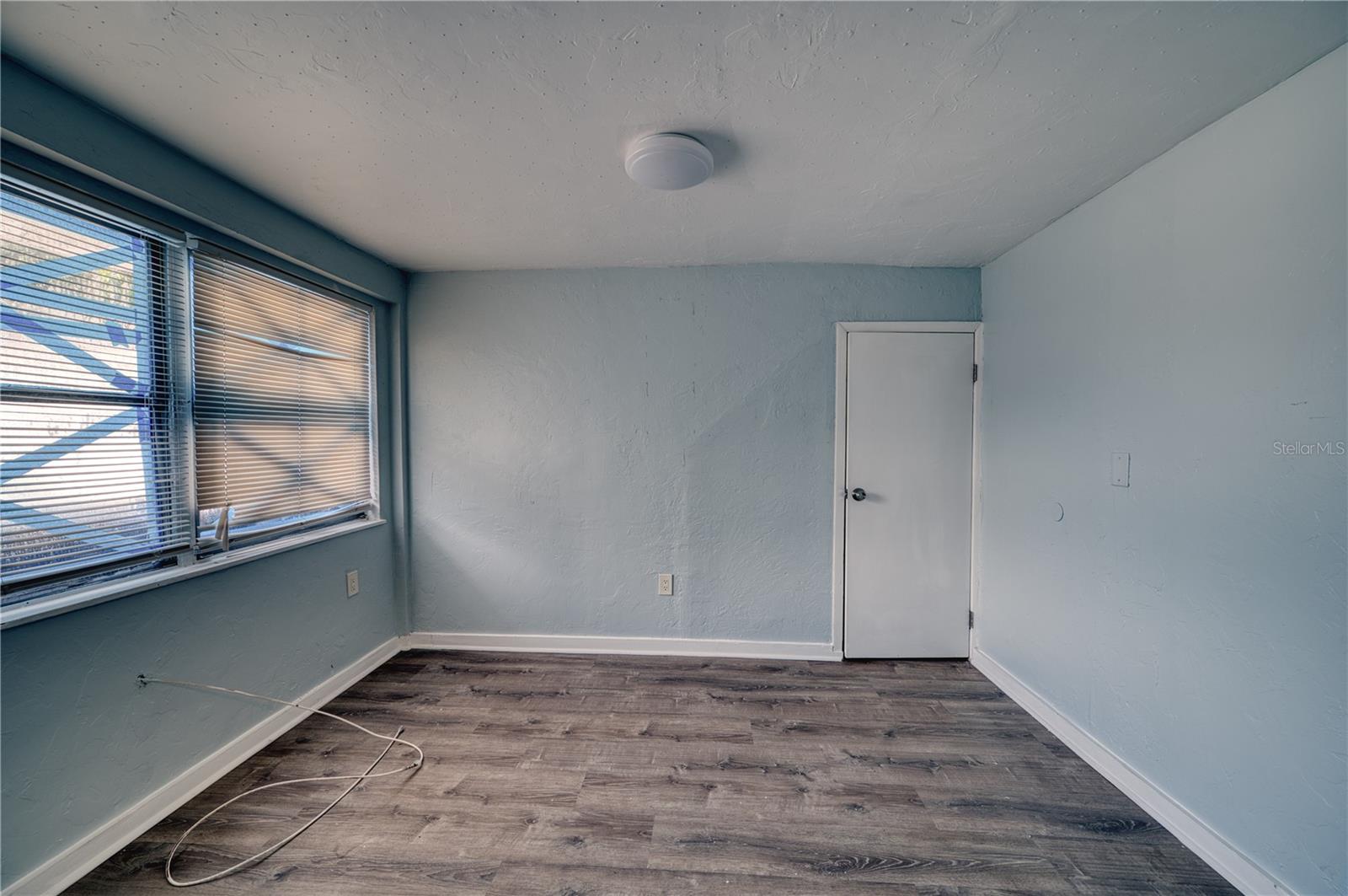 FAIRVIEW PARK - Commercial Sale