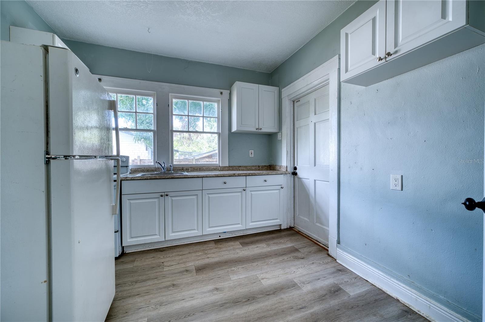 FAIRVIEW PARK - Commercial Sale