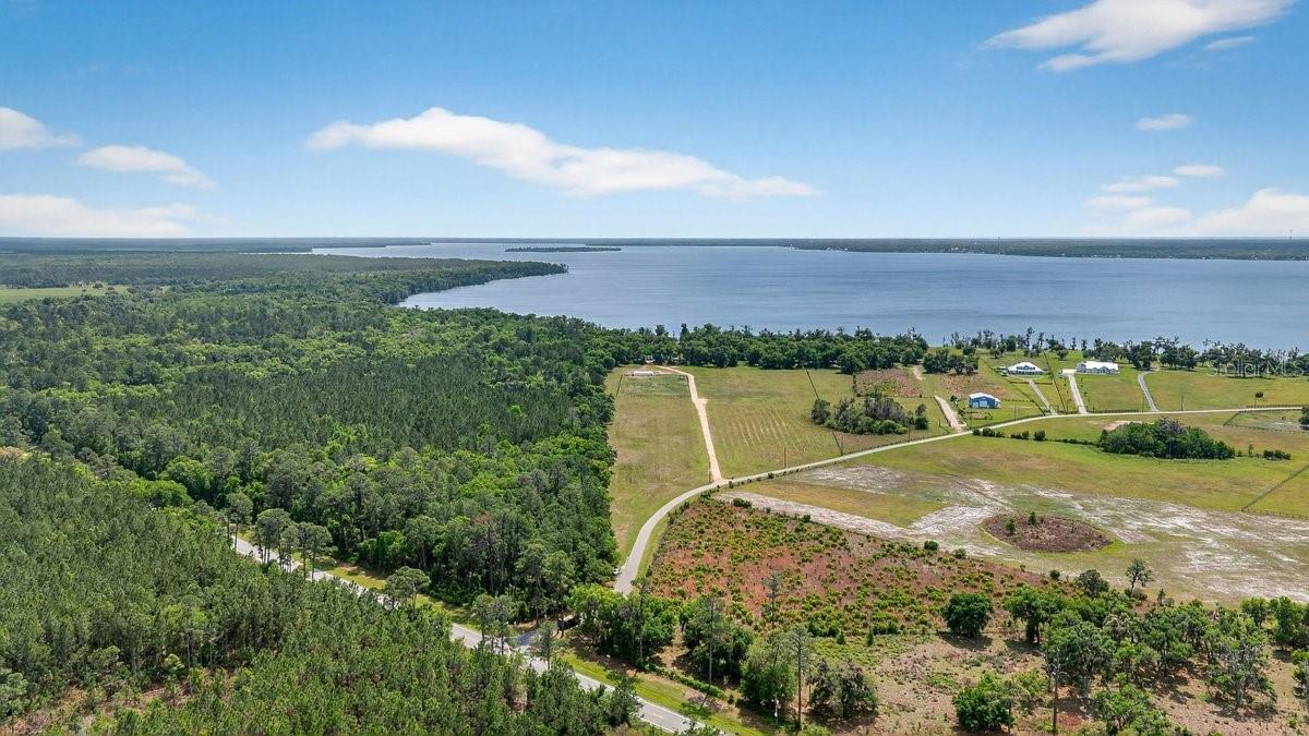 ANDALUSIA BAY - Land