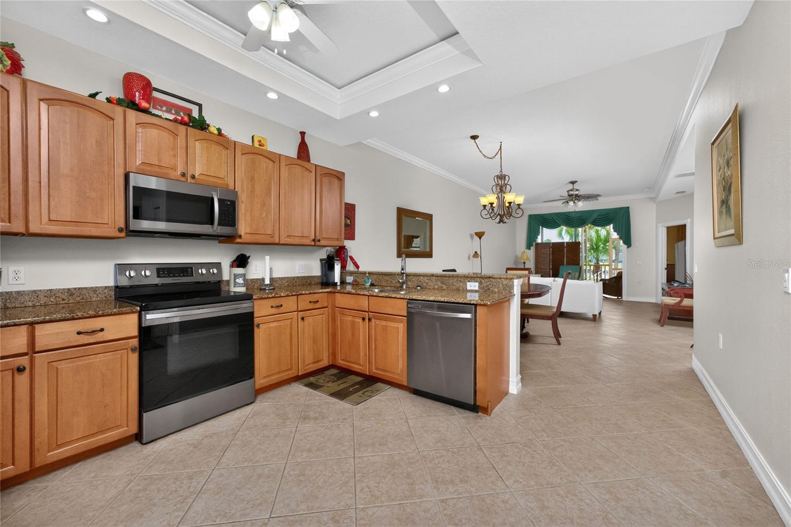 SAVANNA BAY CONDO - Residential