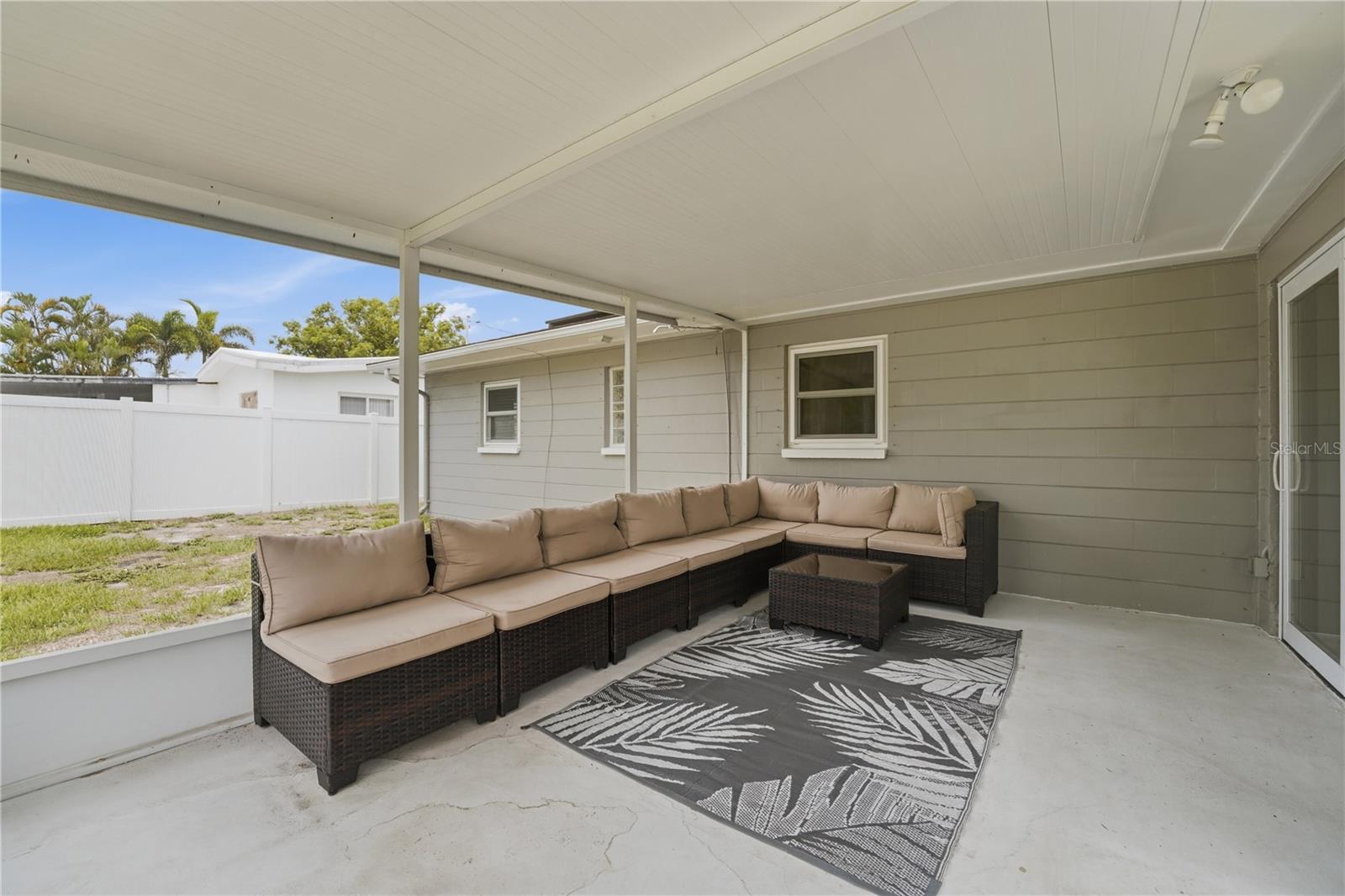 BEACHVIEW GROVE PARK 1ST ADD - Residential