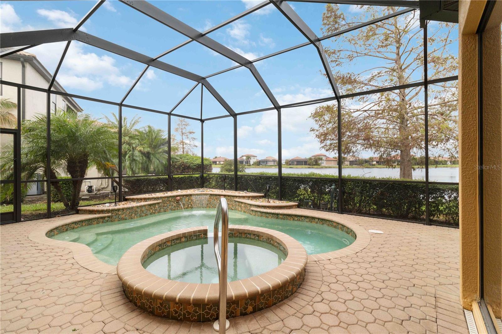 WILLOW CHASE - Residential