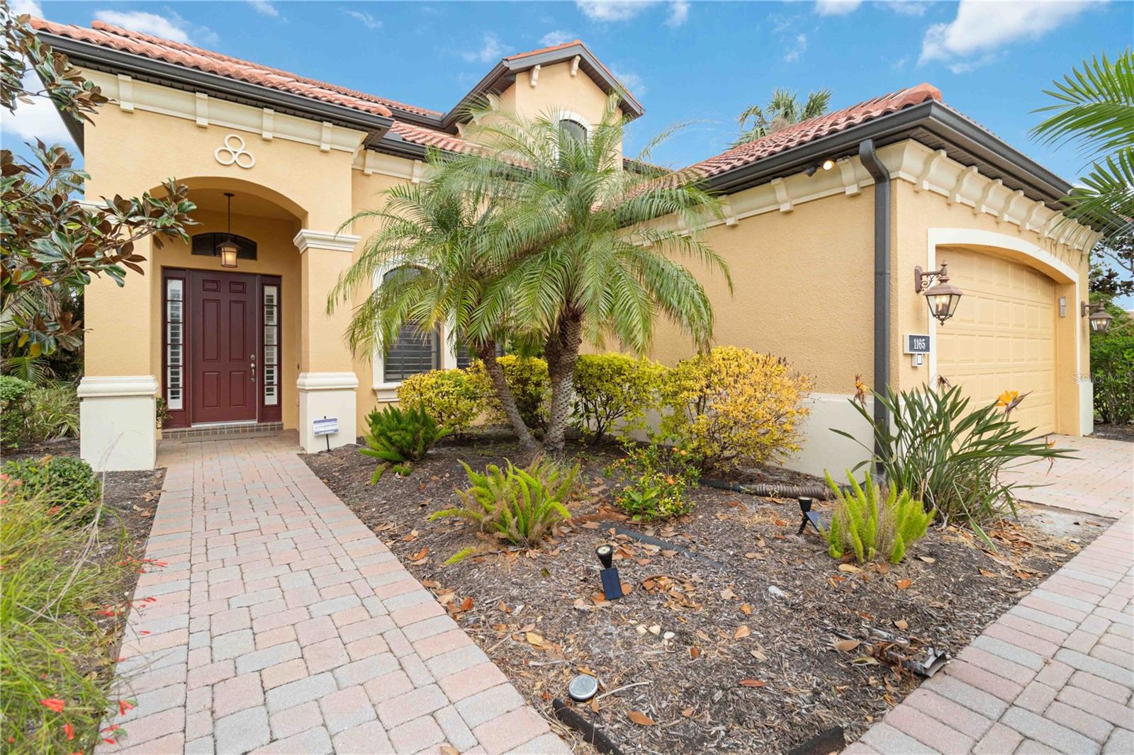 WILLOW CHASE - Residential