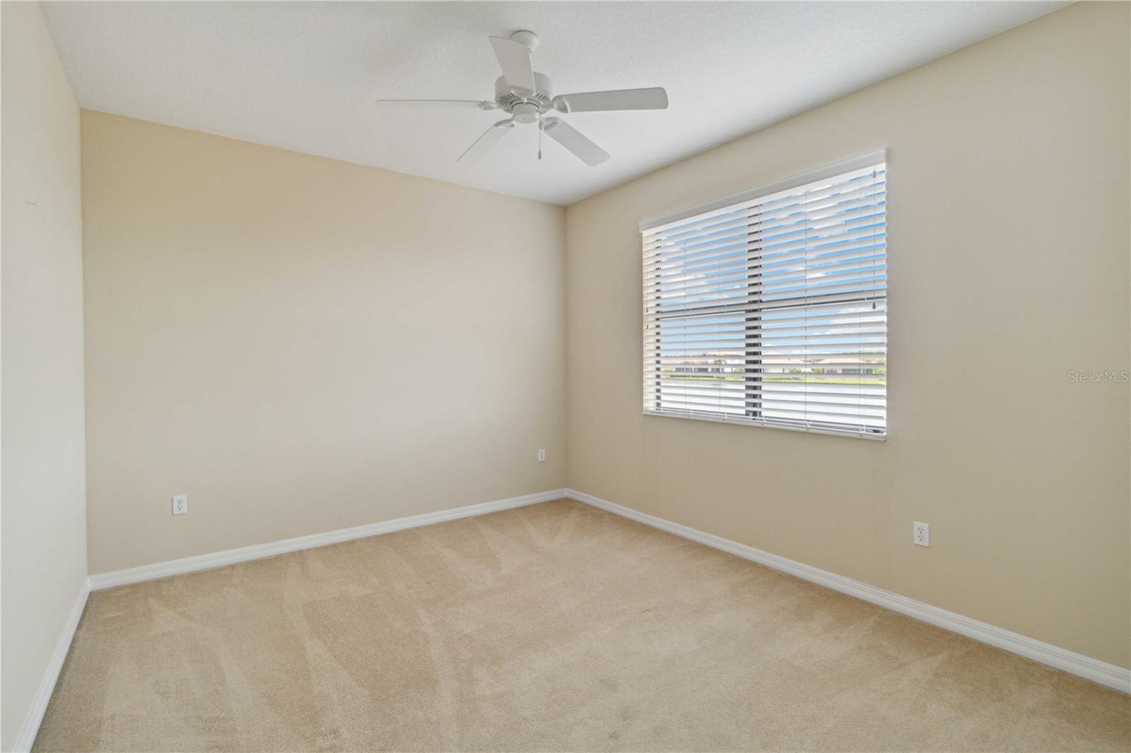 WILLOW CHASE - Residential