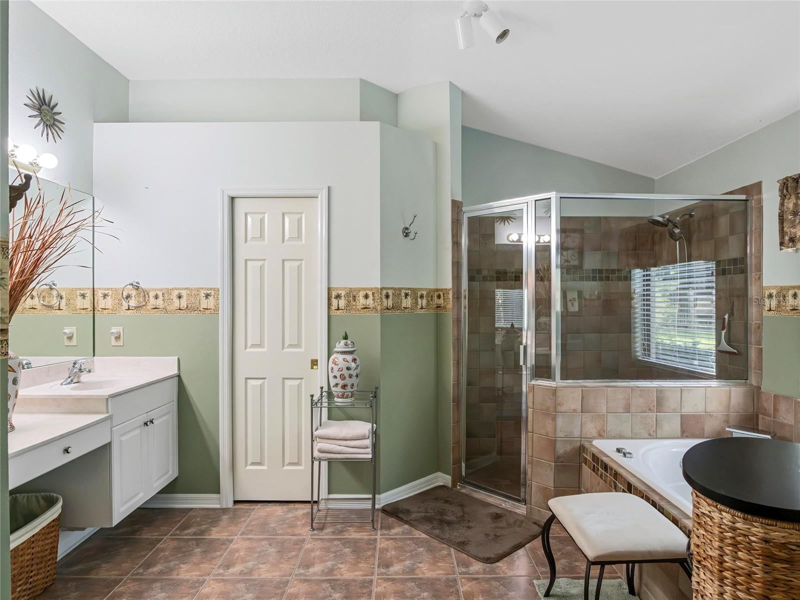 WESTLAKE ESTATES - Residential