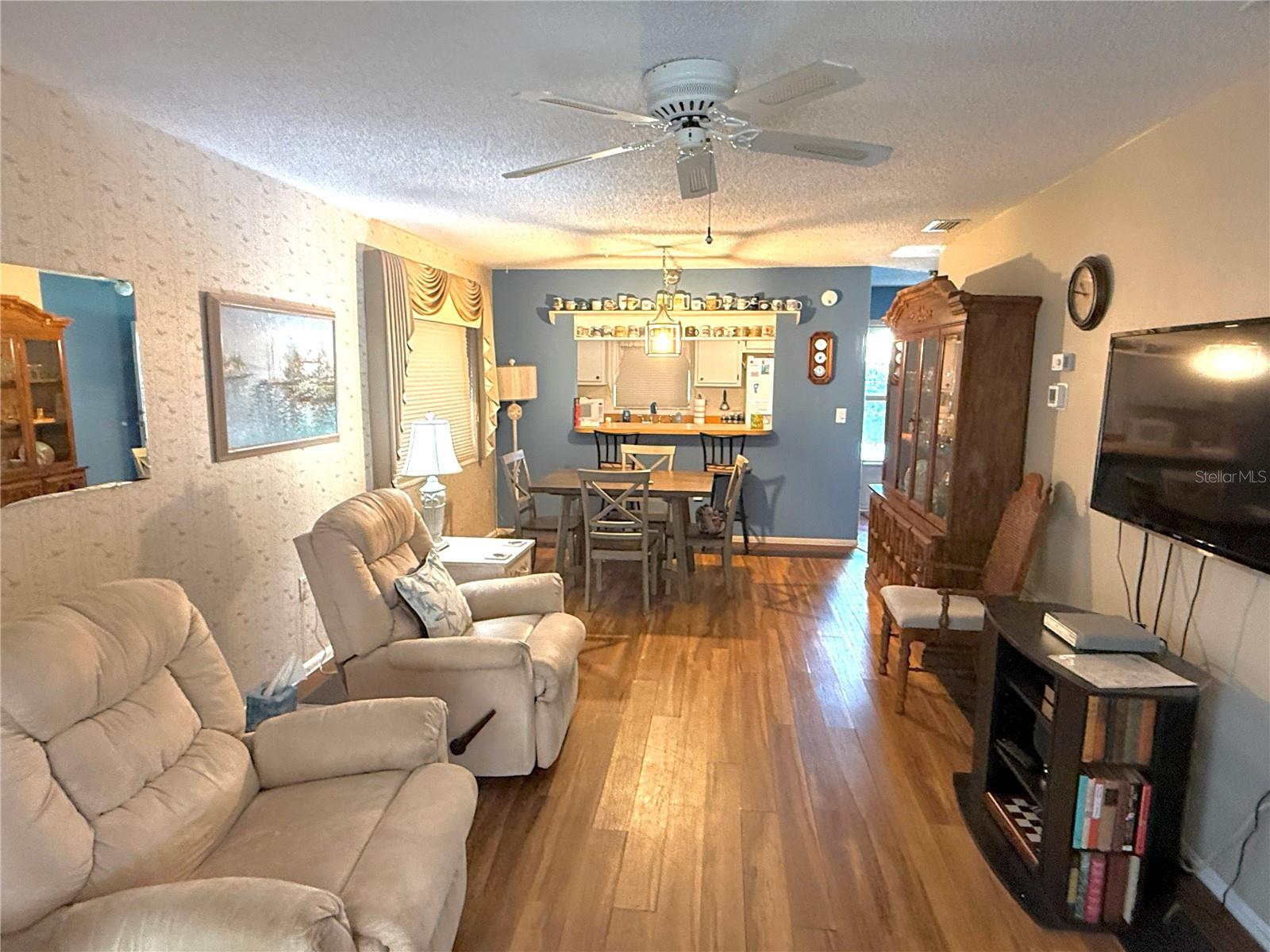 DESOTO SQUARE VILLAS PH I - Residential