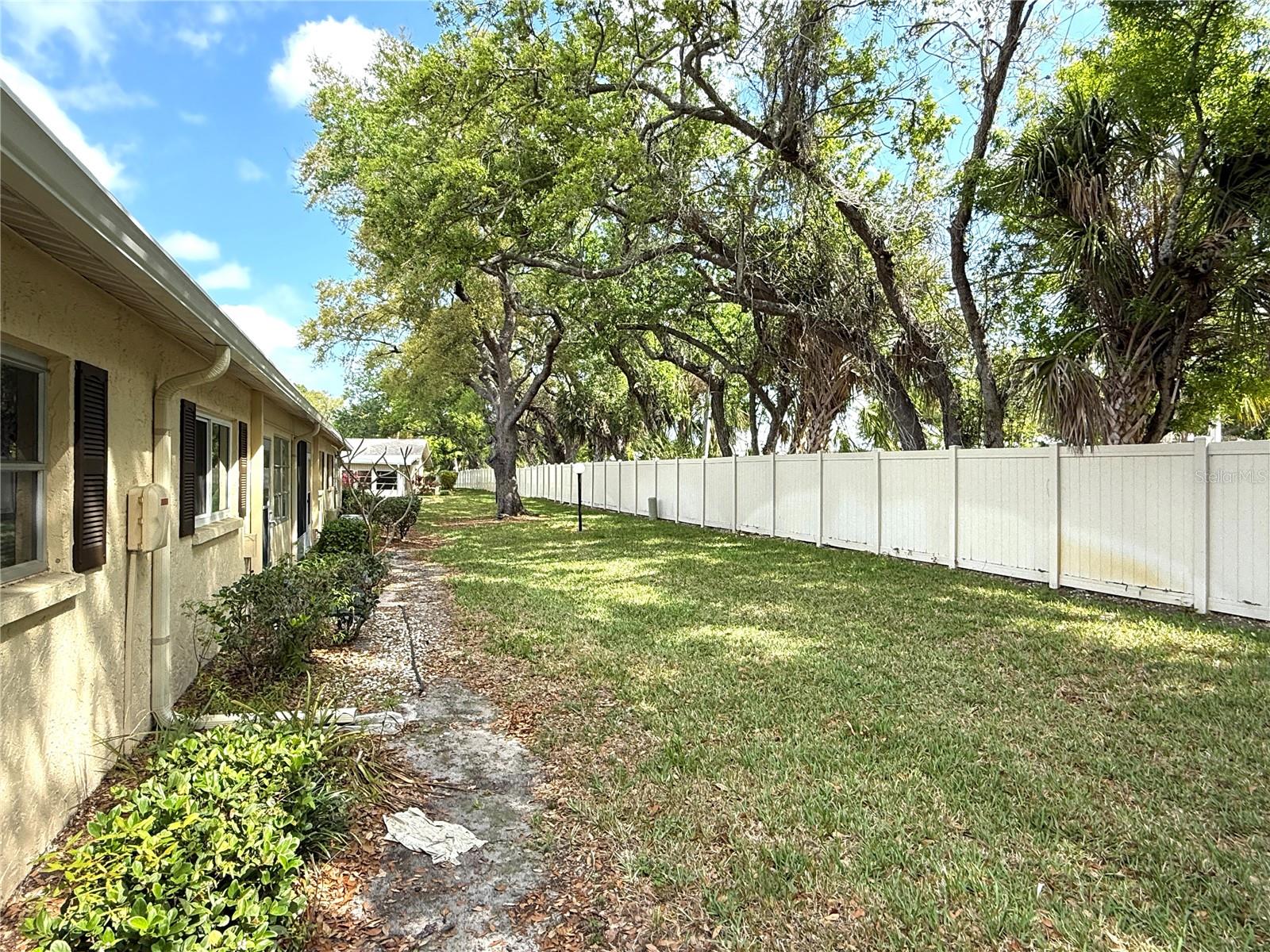 DESOTO SQUARE VILLAS PH I - Residential