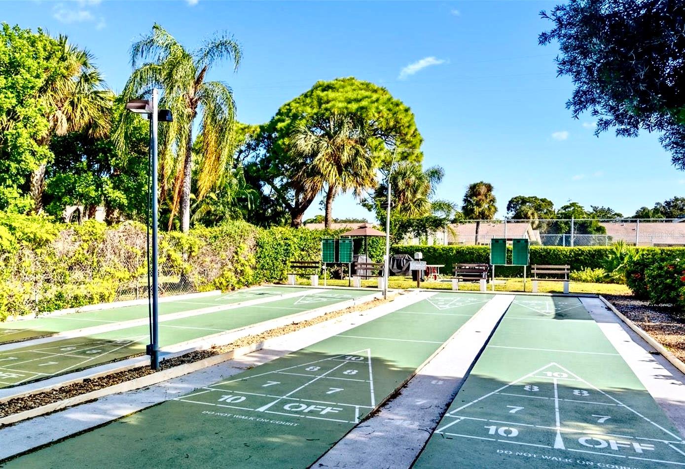 DESOTO SQUARE VILLAS PH I - Residential