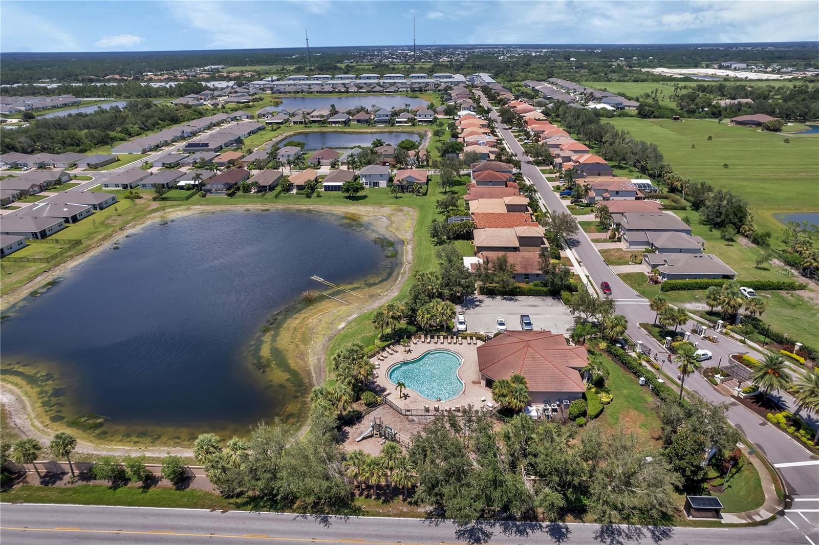 RIVER CLUB - Residential
