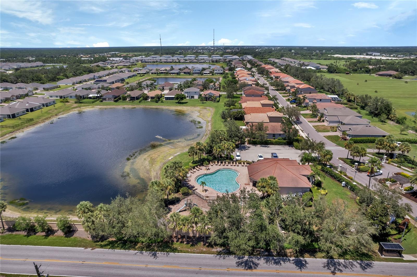 RIVER CLUB - Residential