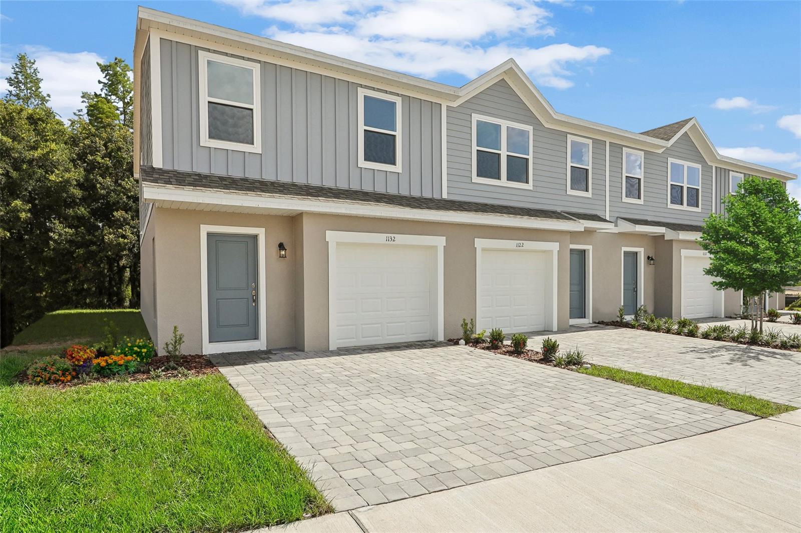 One or more photo(s) has been virtually staged. Pre-Construction. To be built. This private, gated community offers the perfect location at an affordable price. Located directly off Highway 27 and I-192 with quick access to I-4 and Highway 429, your commute will be a breeze. Just 8 miles from Disney World and close to many area attractions, you won't be far from all the action this area has to provide. Need to run errands or stock up on groceries? No problem! Major grocery stores, restaurants, and shops in Posner Park and Champions Gate are just minutes away. If you want to maintain an active lifestyle and enjoy the outdoors, there are also several parks, golf courses, and outdoor recreation options nearby! At Bimini Bay, you can enjoy the tranquility that comes with living in a gated community while still being close to work and play. Experience the perfect combination of convenience, security, and low-maintenance living at Bimini Bay.
Stanley Martin introduces the Rosalia, a new 2-level townhome with an open-concept layout, 1-car garage, and energy-efficient features. The first floor boasts a spacious kitchen, dining area, great room, and powder room. Upstairs, a primary suite with walk-in closet and double vanity bath, plus a laundry room and two additional bedrooms. The Rosalia offers easy-care living with the space of a single-family home.*Photos are from a similar home.