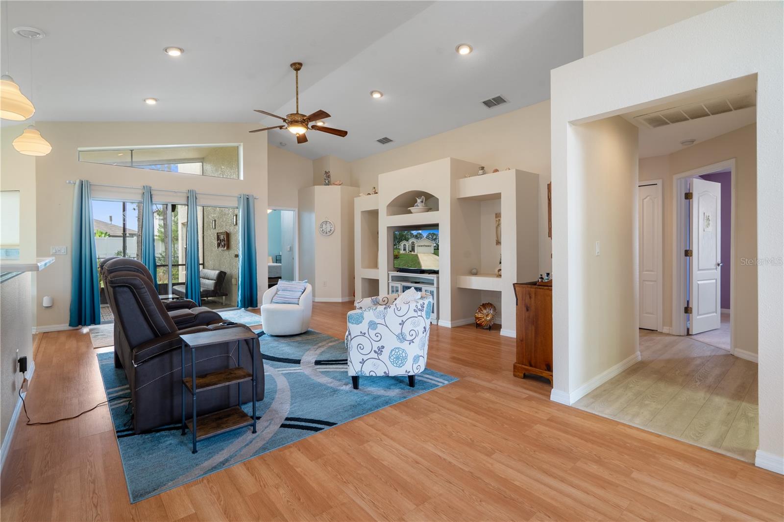 WELLINGTON AT SEVEN HILLS PH10 - Residential