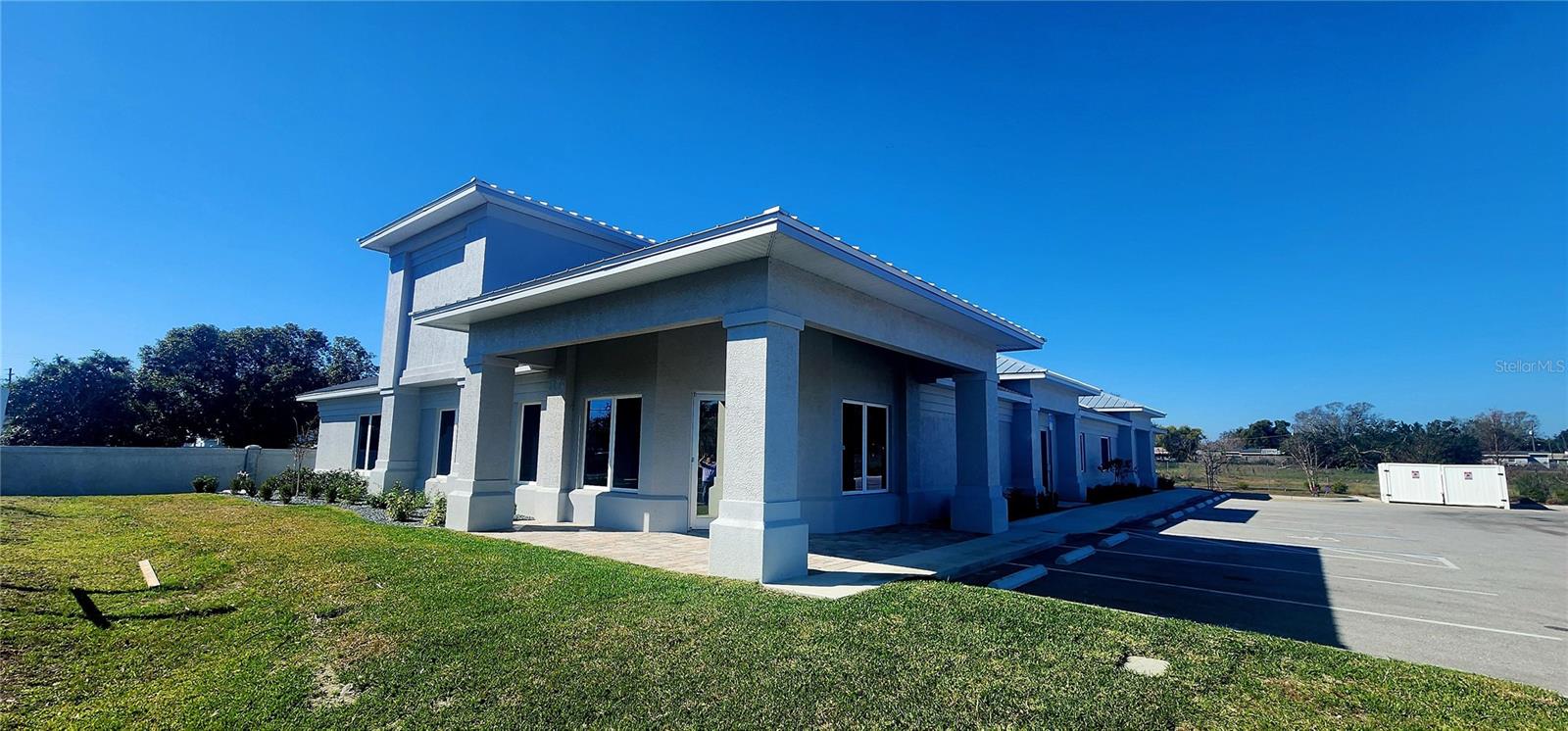 ACREAGE - Commercial Lease