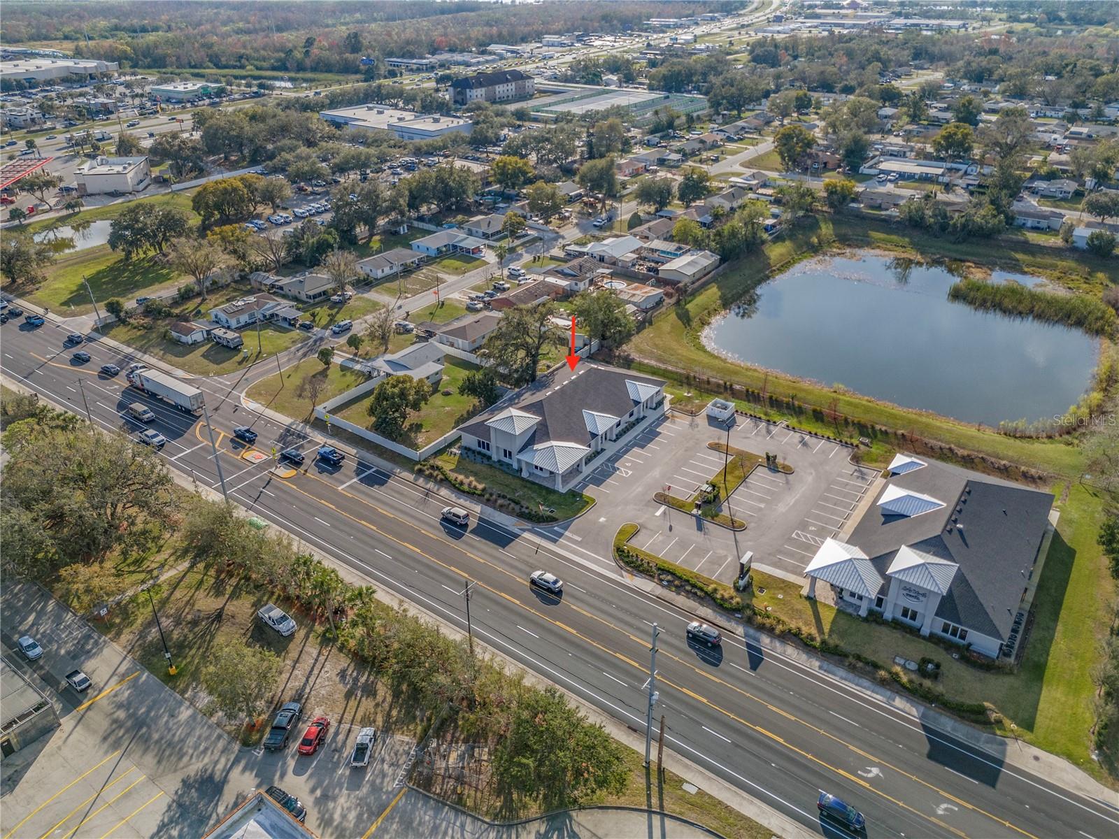 ACREAGE - Commercial Lease