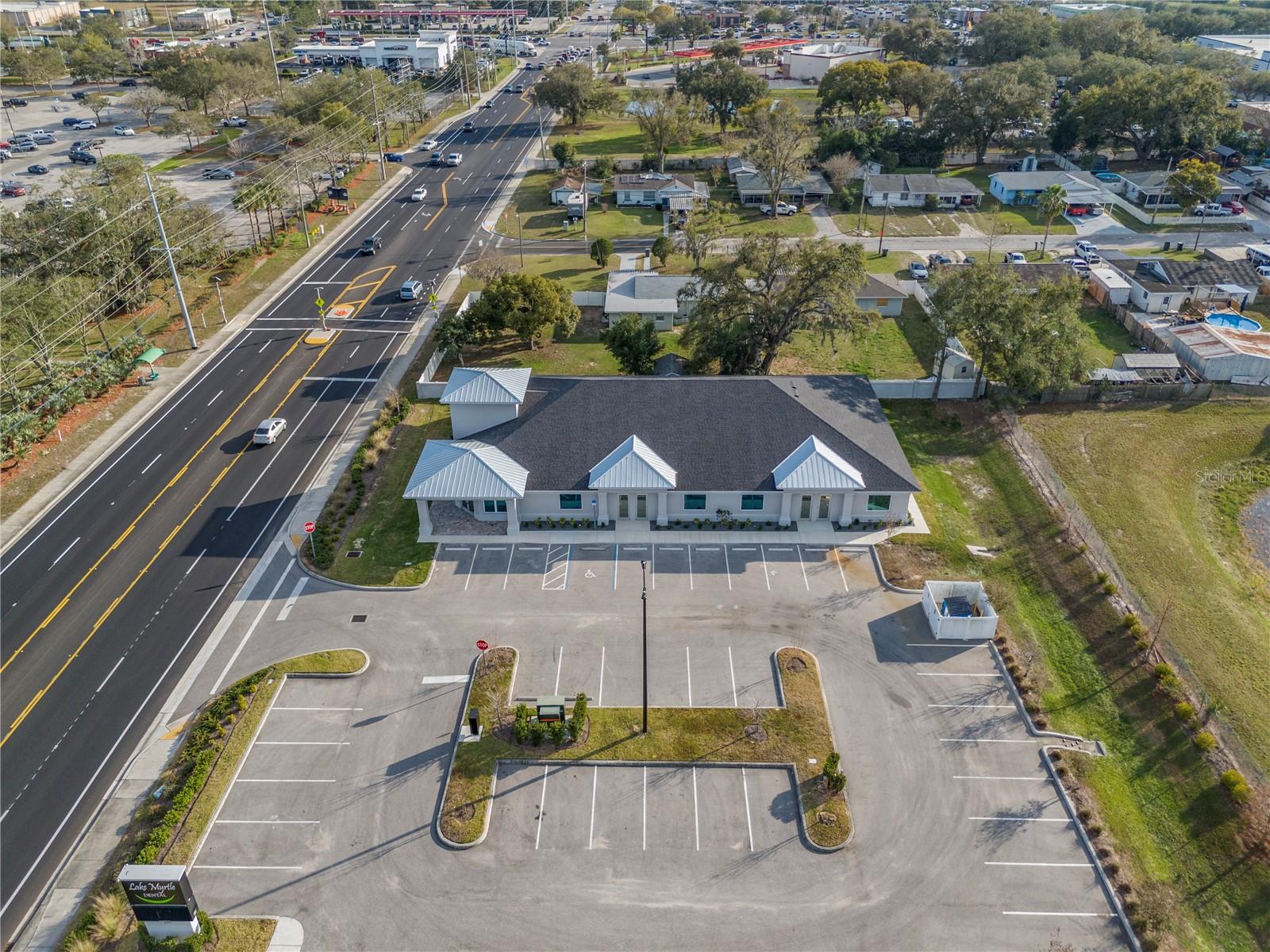ACREAGE - Commercial Lease