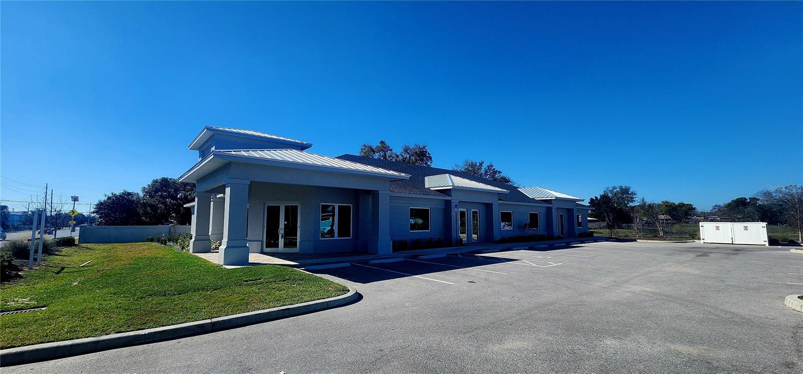 ACREAGE - Commercial Lease