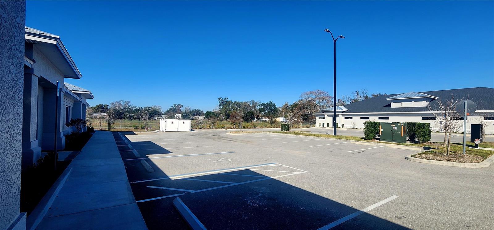 ACREAGE - Commercial Lease