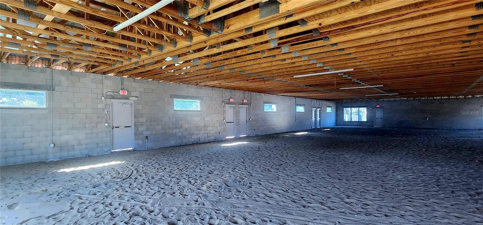 ACREAGE - Commercial Lease