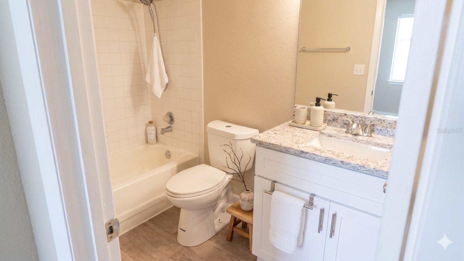 REGENCY GARDENS - Residential