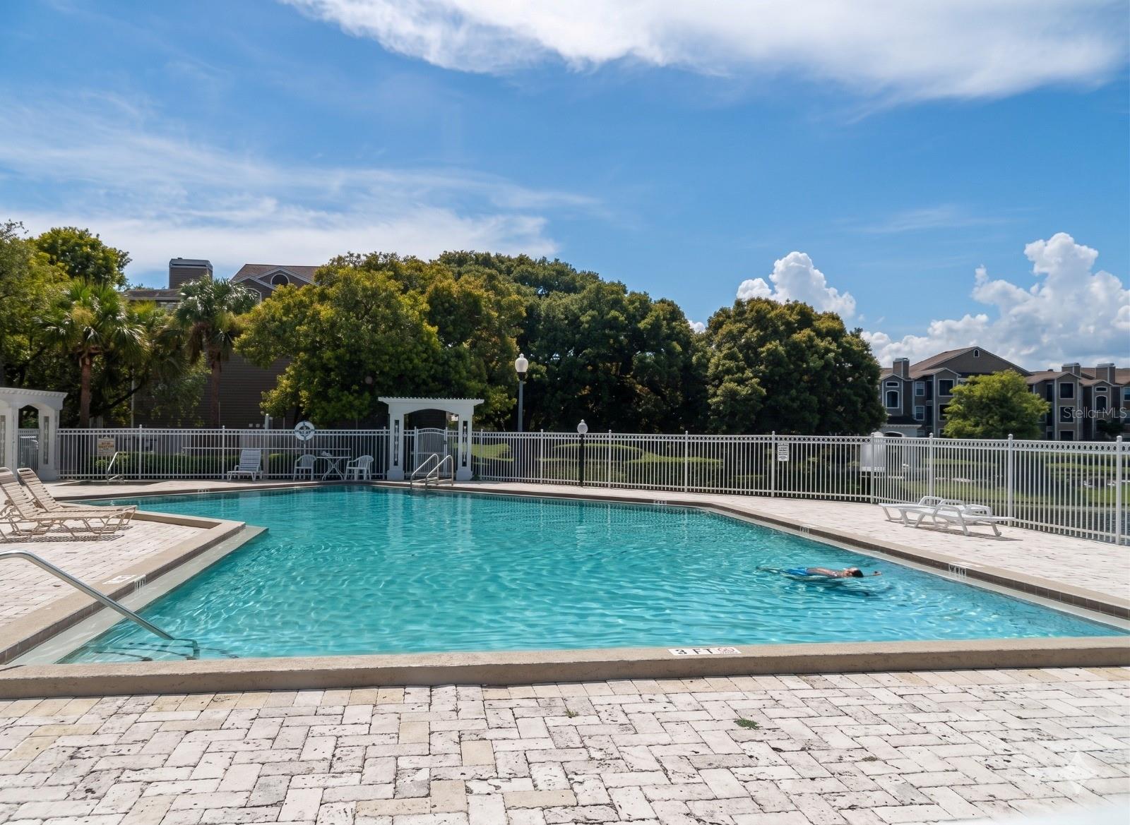 REGENCY GARDENS - Residential