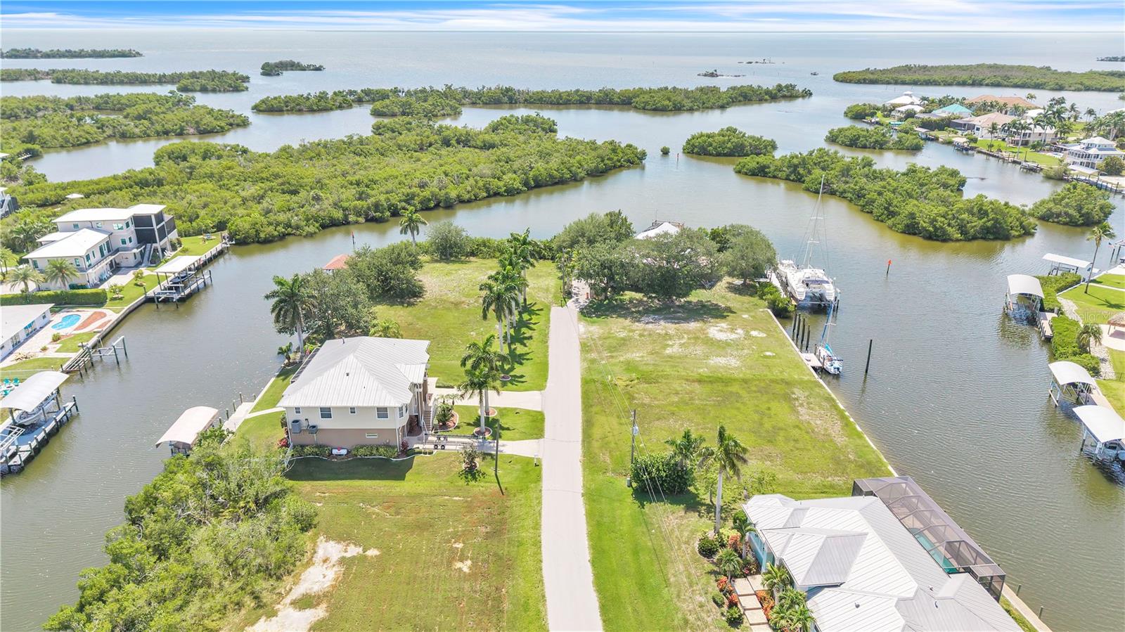 PIRATE HARBOR - Residential