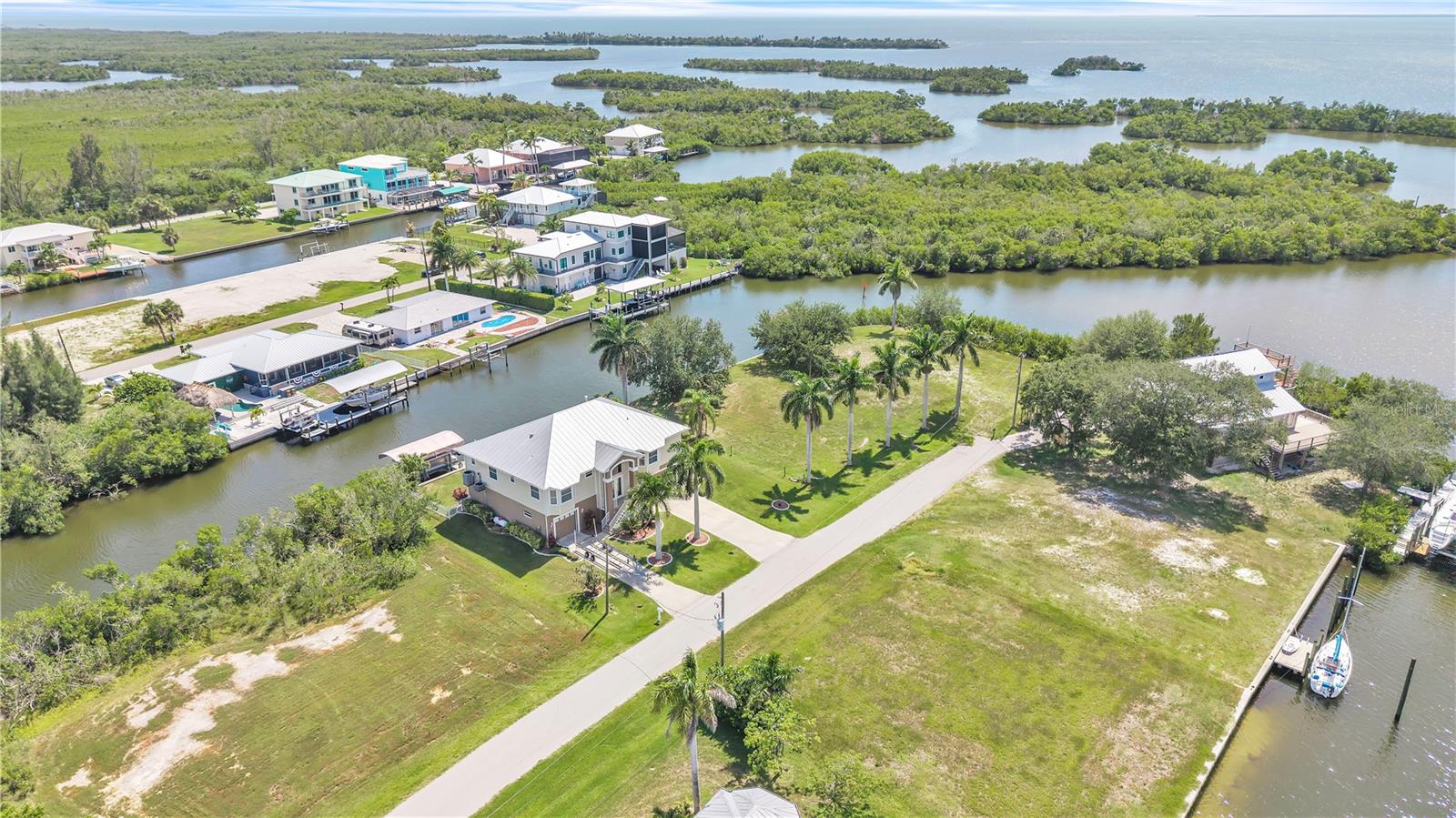 PIRATE HARBOR - Residential