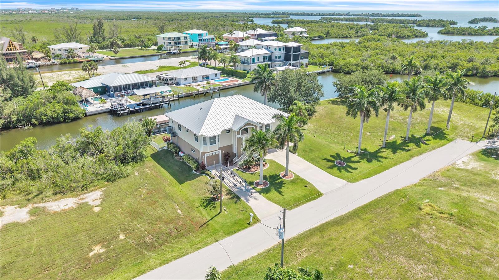 PIRATE HARBOR - Residential