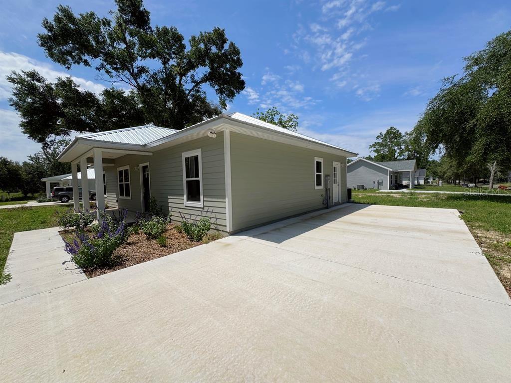 OAK WALK - Residential