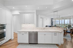 MERIDIAN AT THE OAKS PRESERVE - Residential Lease