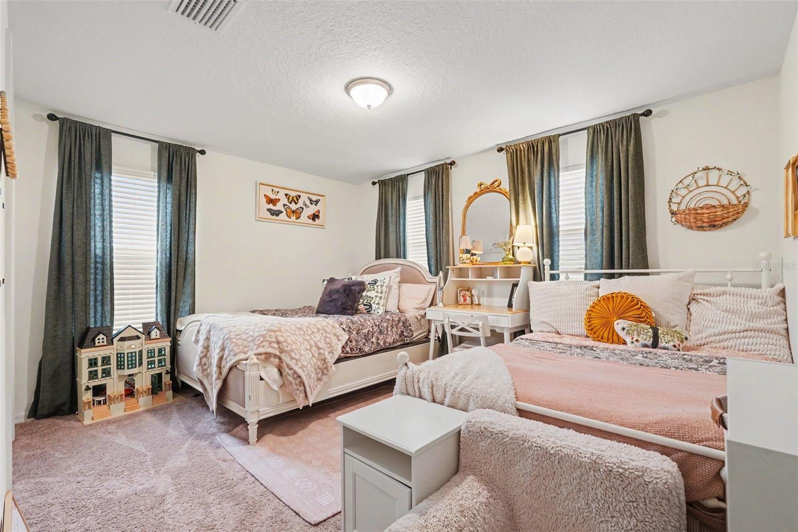 SANCTUARY RDG - Residential