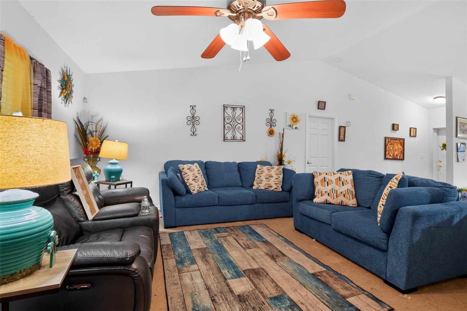 EUSTIS PINECREST - Residential