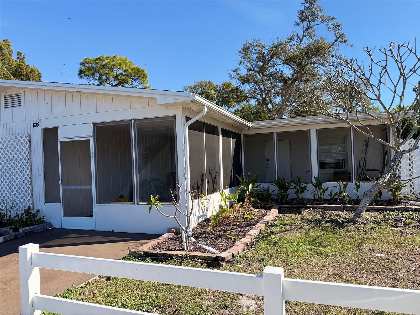 HOLIDAY HEIGHTS - Residential Income