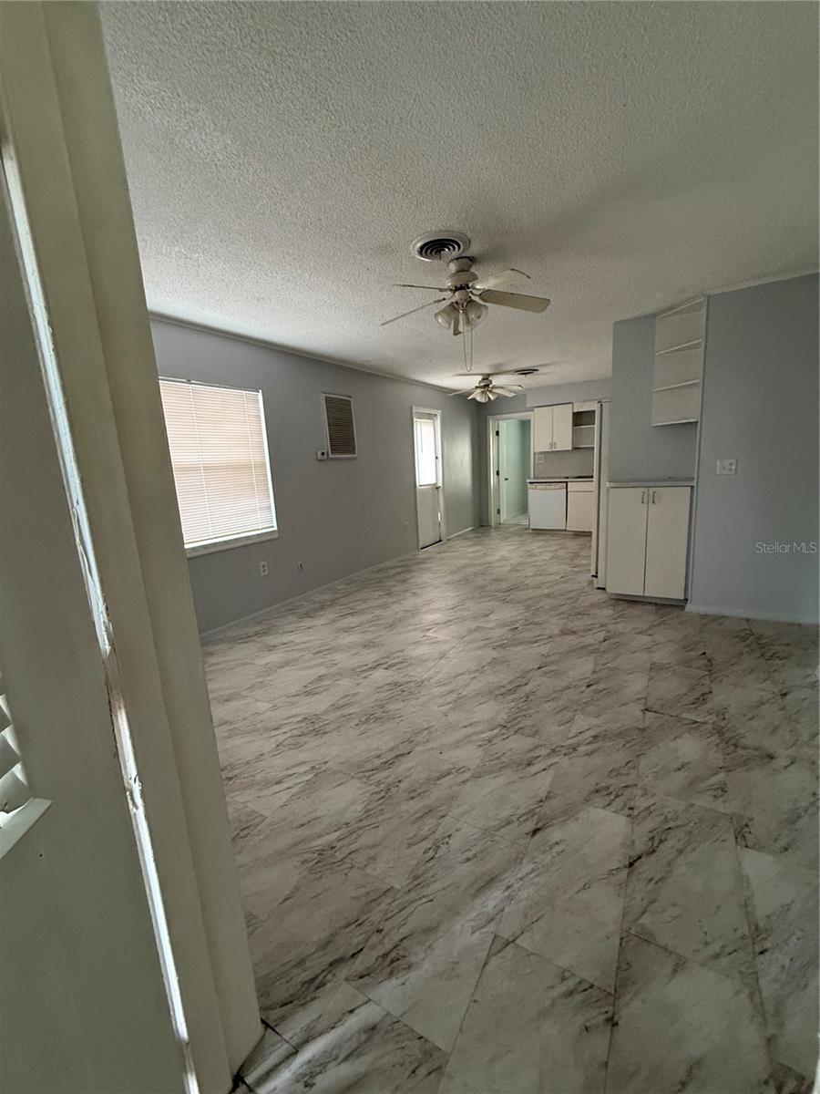 HOLIDAY HEIGHTS - Residential Income
