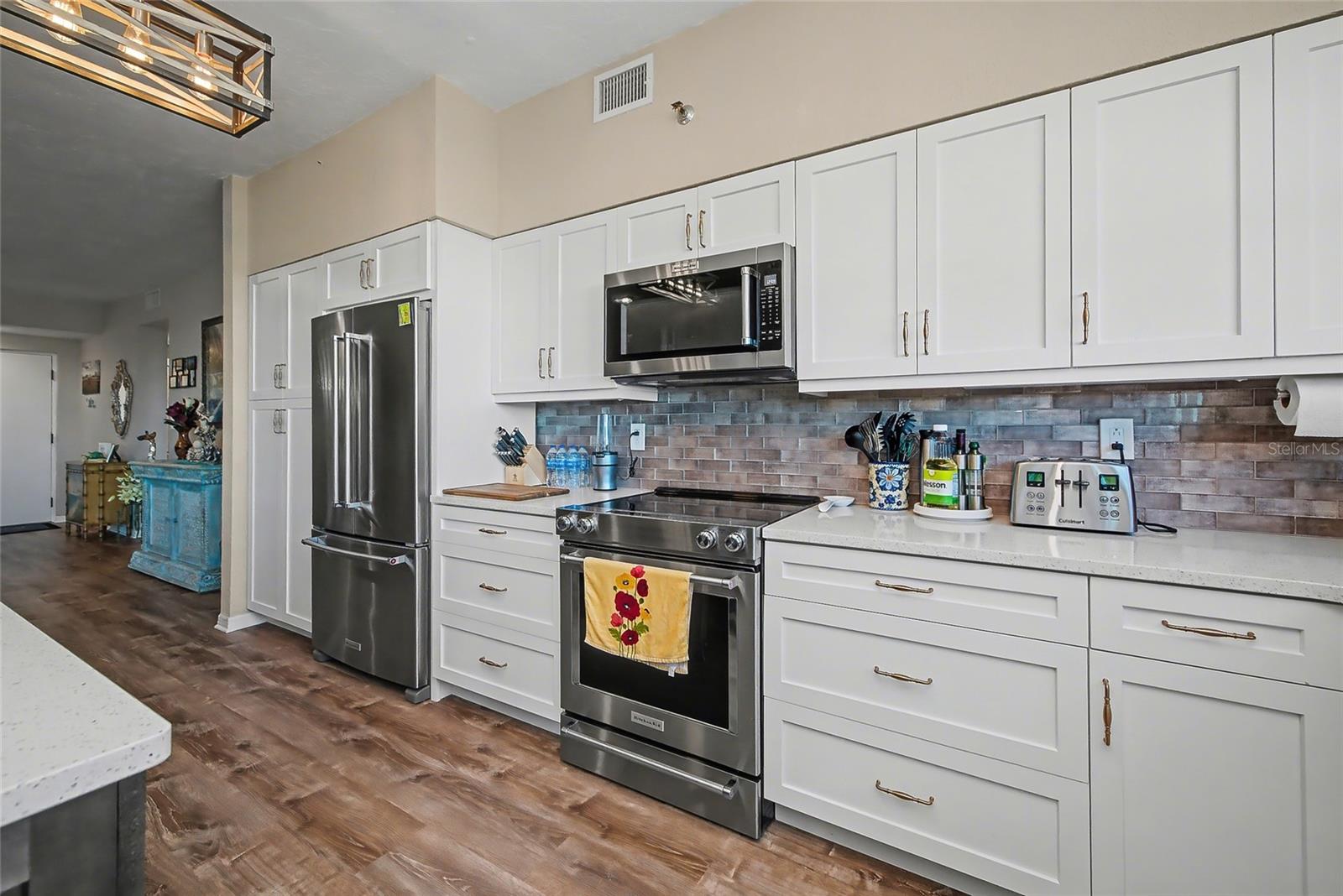 BAYVIEW HOMES I - Residential Lease